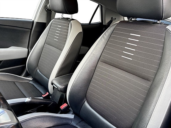 Kia Stonic 5 of 15