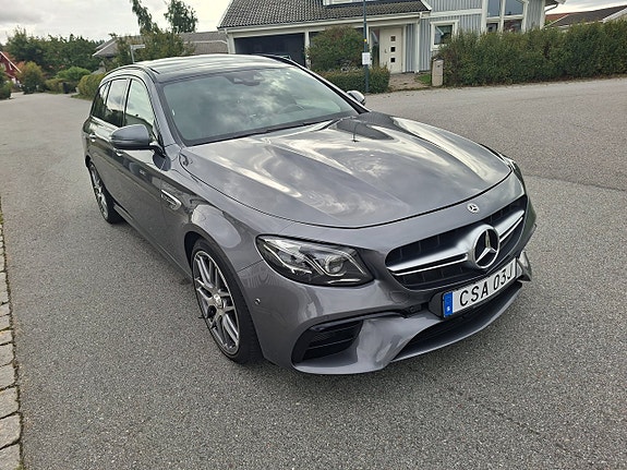Mercedes-Benz E63 2 of 7