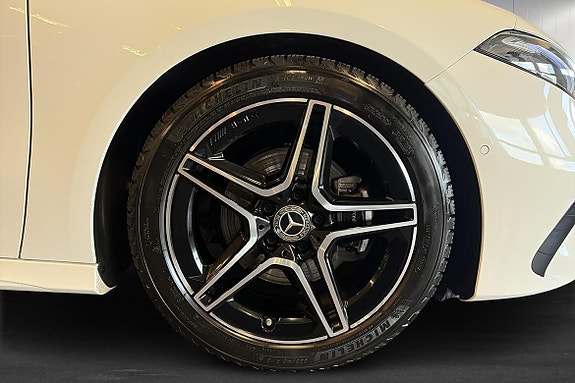 Mercedes-Benz A200 8 of 21