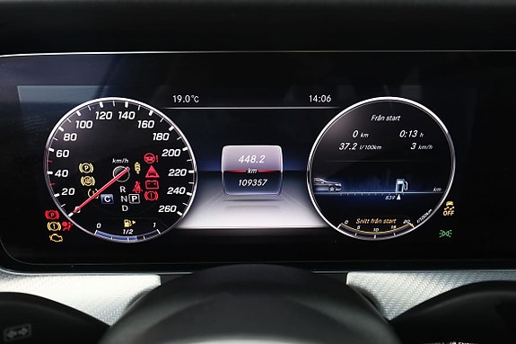 Mercedes-Benz E200 20 of 30