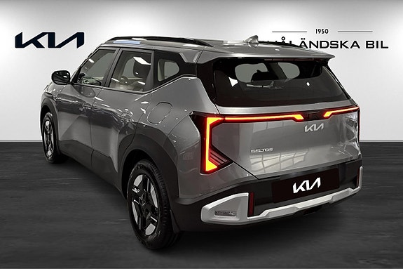 Kia Seltos 6 of 18