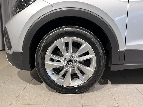 Volkswagen T-Cross 8 of 15