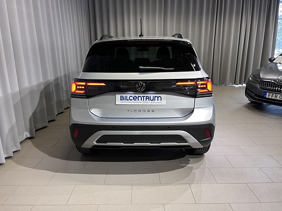 Volkswagen T-Cross 6 of 15