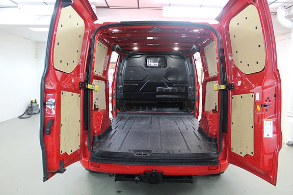 Ford Transit Custom 12 of 13