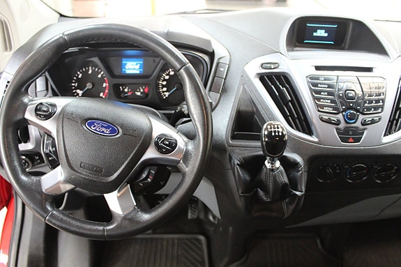 Ford Transit Custom 8 of 13