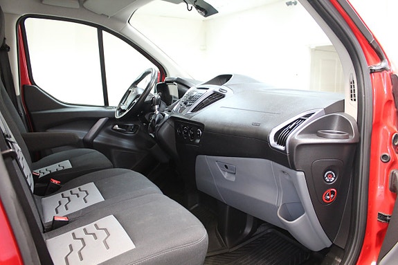 Ford Transit Custom 10 of 13