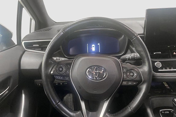 Toyota Corolla 9 of 12