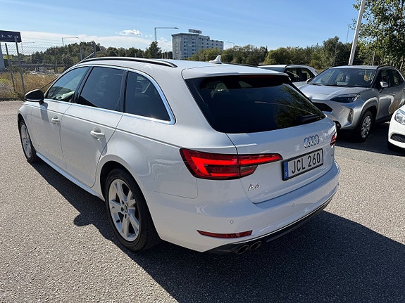 Audi A4 3 of 20