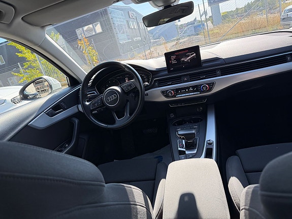 Audi A4 11 of 20