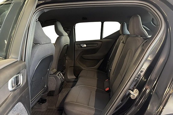 Volvo XC40 24 of 25