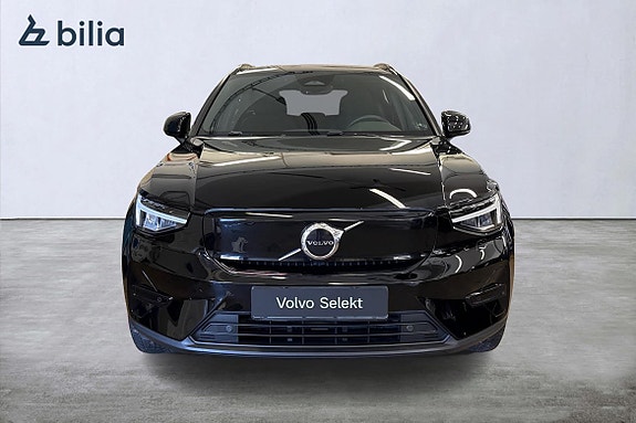 Volvo XC40 6 of 22