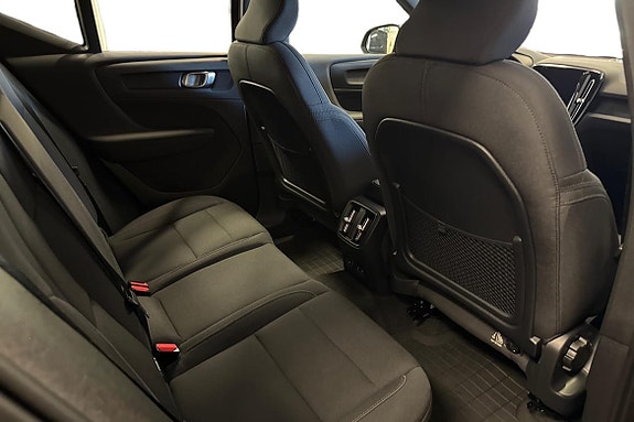 Volvo XC40 9 of 22