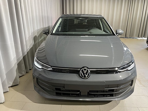 Volkswagen Golf I 2 of 18