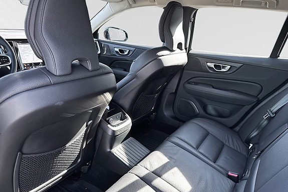 Volvo V60 8 of 15
