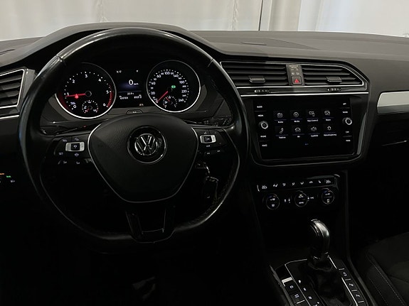 Volkswagen Tiguan 12 of 20