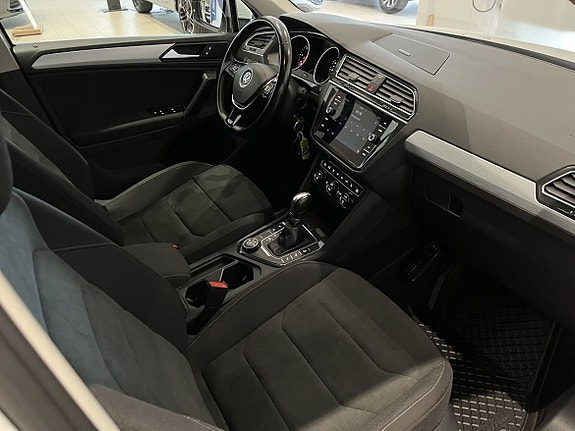 Volkswagen Tiguan 9 of 20