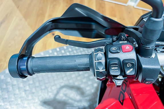 BMW F 900 XR |Nyservad|Endast 393 mil|SE SPEC & BILDER| 9 of 10
