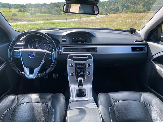 Volvo XC70 12 of 14