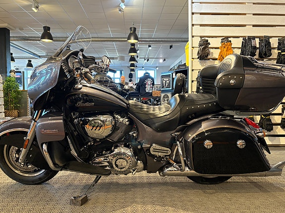 Indian ROADMASTER CLASSIC 8 of 17