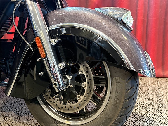 Indian ROADMASTER CLASSIC 3 of 17