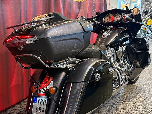 Indian ROADMASTER CLASSIC 6 of 17