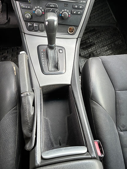 Volvo V70 11 of 15