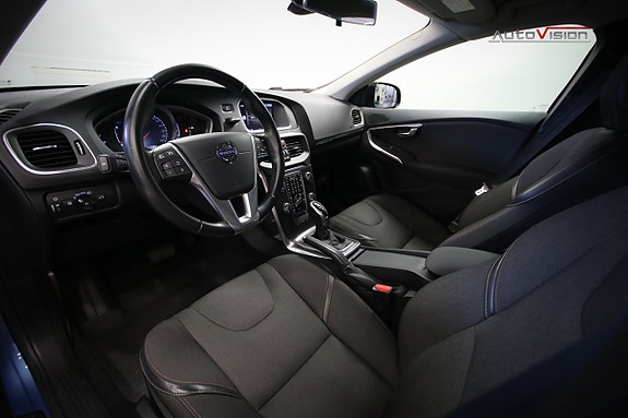 Volvo V40 Cross Country 9 of 27