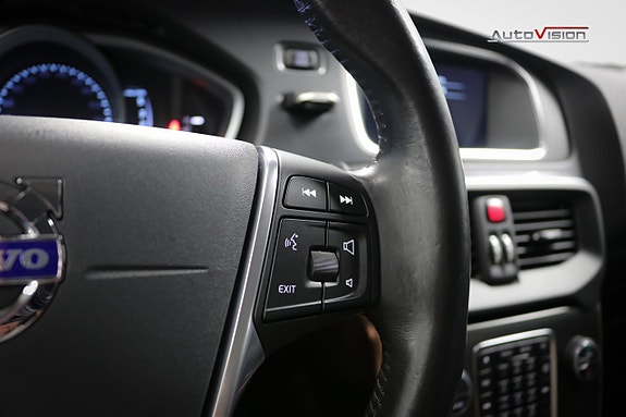 Volvo V40 Cross Country 18 of 27