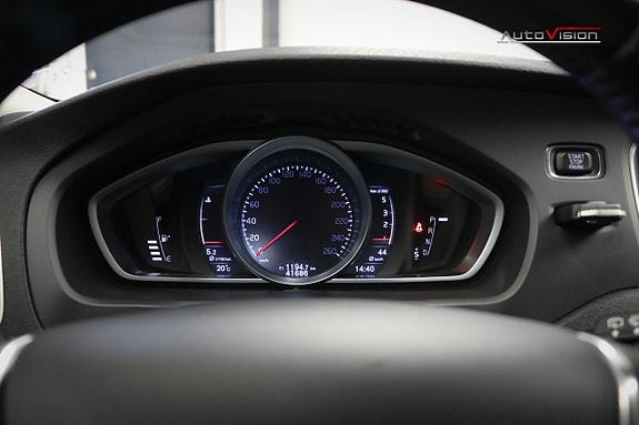 Volvo V40 Cross Country 17 of 27