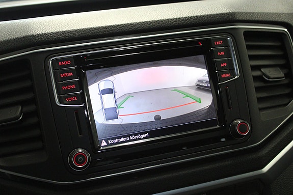 Volkswagen Amarok 13 of 13