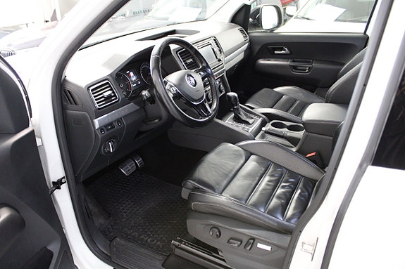 Volkswagen Amarok 11 of 13