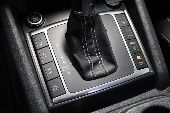Volkswagen Amarok 12 of 13