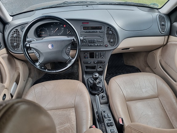 Saab 9-3 4 of 8
