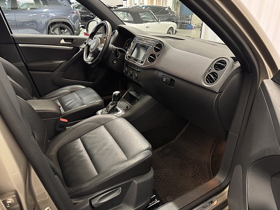 Volkswagen Tiguan 16 of 22