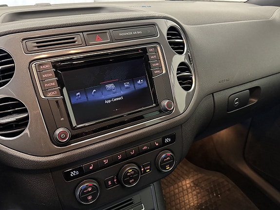 Volkswagen Tiguan 10 of 22
