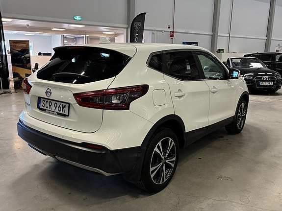 Nissan Qashqai 4 of 18