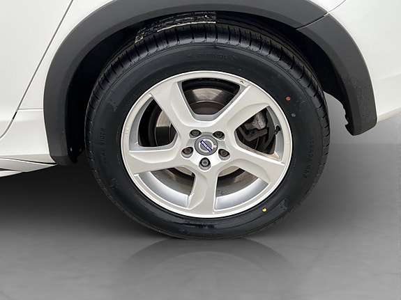 Volvo V60 Cross Country 27 of 29
