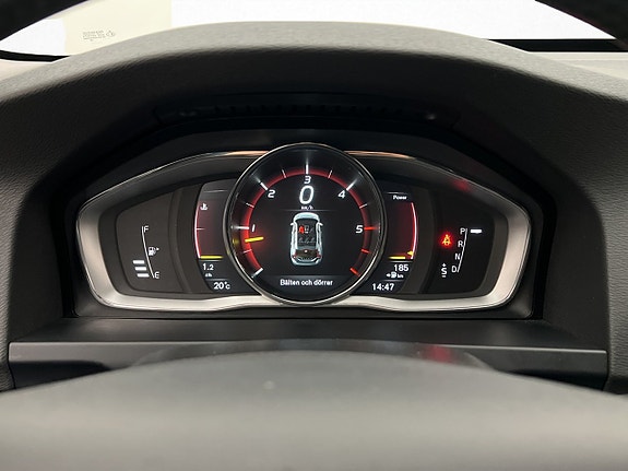 Volvo V60 Cross Country 15 of 29