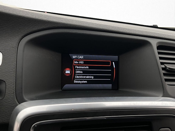 Volvo V60 Cross Country 23 of 29