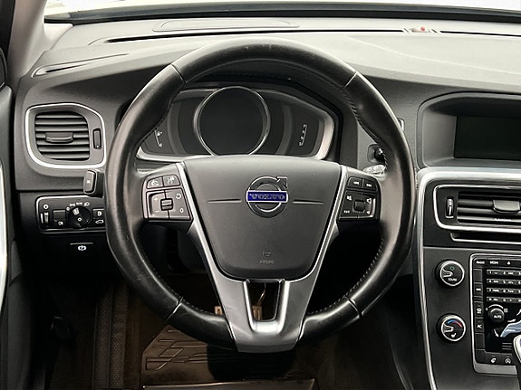 Volvo V60 Cross Country 13 of 29