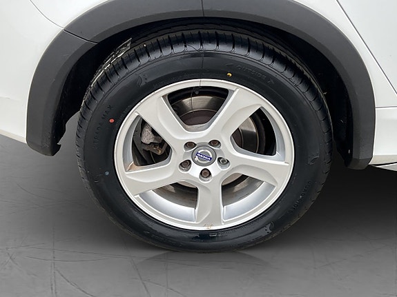 Volvo V60 Cross Country 28 of 29