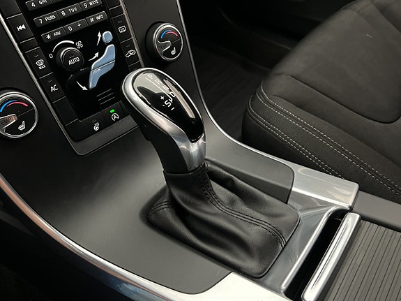 Volvo V60 Cross Country 20 of 29