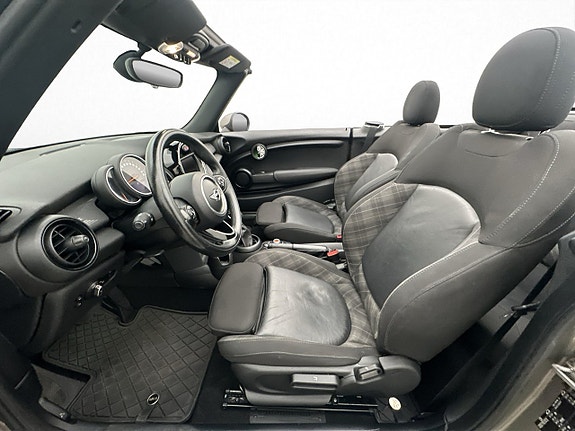 MINI Cooper 18 of 28