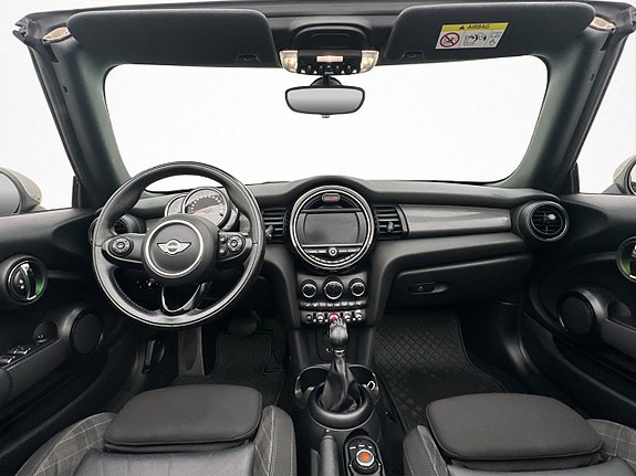 MINI Cooper 13 of 28