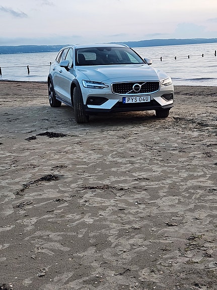 Volvo V60 Cross Country 4 of 4