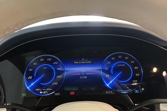 Mercedes-Benz EQS580 15 of 25