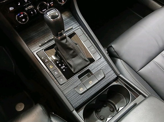 Skoda Superb 17 of 21