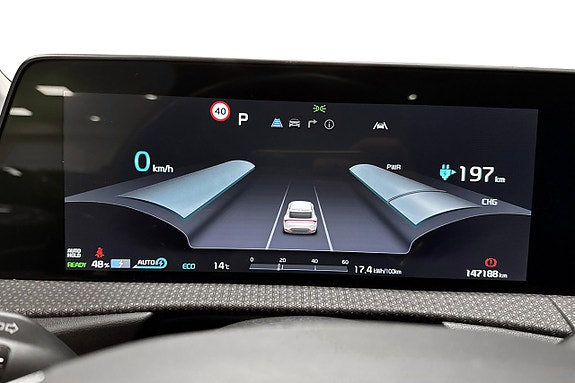 Kia EV6 8 of 17