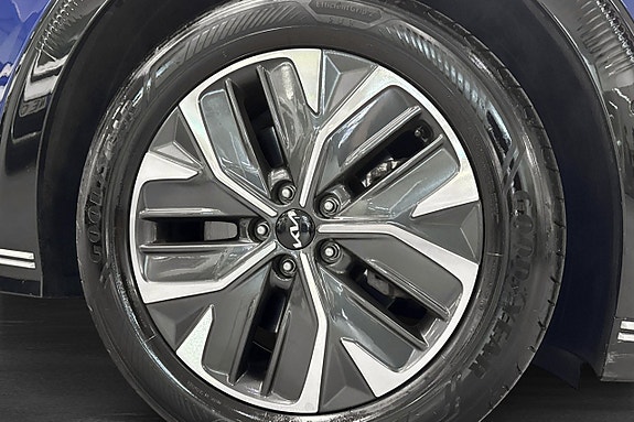 Kia EV6 5 of 17