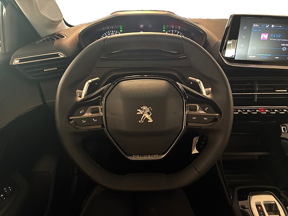Peugeot 208 13 of 19